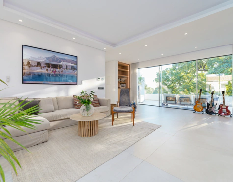 Villa en venta en Nueva Andalucia, Marbella