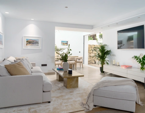 Villa en venta en Nueva Andalucia, Marbella