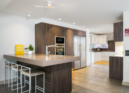 EXQUISITA VILLA DE LUJO EN VENTA EN NUEVA ANDALUCÍA CON CARACTERÍSTICAS MODERNAS