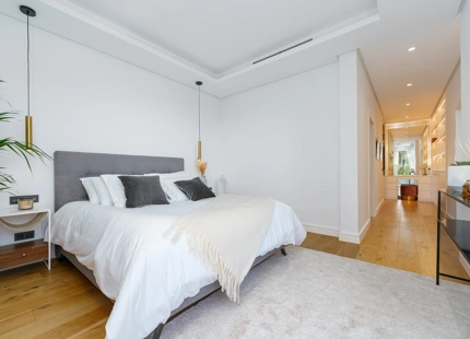 EXQUISITA VILLA DE LUJO EN VENTA EN NUEVA ANDALUCÍA CON CARACTERÍSTICAS MODERNAS