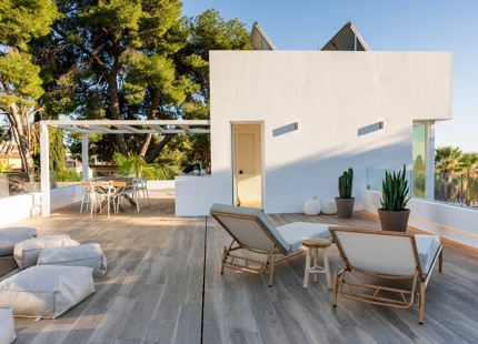 EXQUISITA VILLA DE LUJO EN VENTA EN NUEVA ANDALUCÍA CON CARACTERÍSTICAS MODERNAS