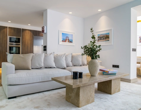Villa en venta en Nueva Andalucia, Marbella
