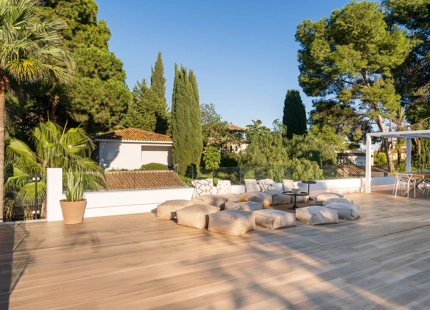 EXQUISITA VILLA DE LUJO EN VENTA EN NUEVA ANDALUCÍA CON CARACTERÍSTICAS MODERNAS