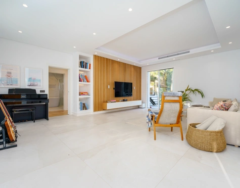 Villa en venta en Nueva Andalucia, Marbella