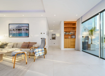EXQUISITA VILLA DE LUJO EN VENTA EN NUEVA ANDALUCÍA CON CARACTERÍSTICAS MODERNAS