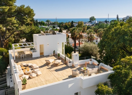 EXQUISITA VILLA DE LUJO EN VENTA EN NUEVA ANDALUCÍA CON CARACTERÍSTICAS MODERNAS