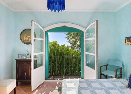 EXQUISITA VILLA CON ENCANTO ANDALUZ EN VENTA EN EL MADROÑAL