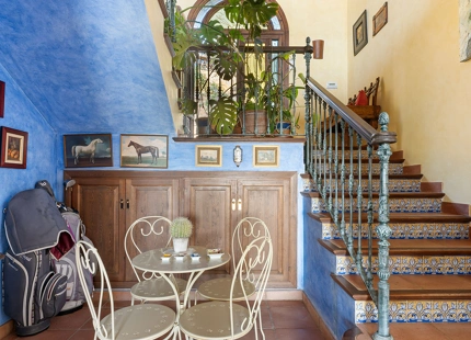 EXQUISITA VILLA CON ENCANTO ANDALUZ EN VENTA EN EL MADROÑAL