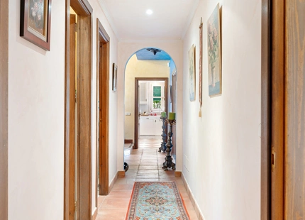 EXQUISITA VILLA CON ENCANTO ANDALUZ EN VENTA EN EL MADROÑAL