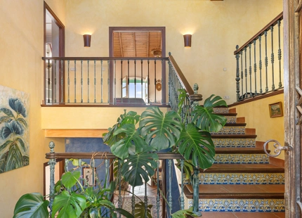 EXQUISITA VILLA CON ENCANTO ANDALUZ EN VENTA EN EL MADROÑAL