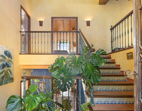 Villa en venta en El Madroñal, Benahavis
