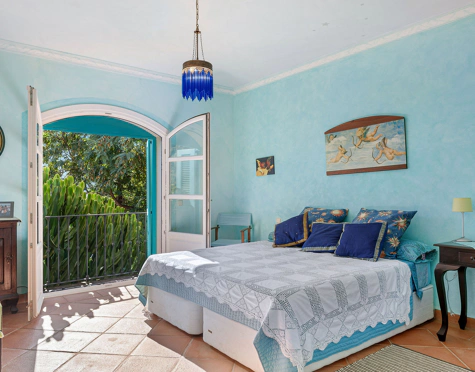 Villa en venta en El Madroñal, Benahavis