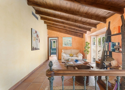 EXQUISITA VILLA CON ENCANTO ANDALUZ EN VENTA EN EL MADROÑAL