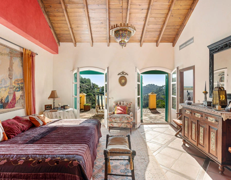 Villa en venta en El Madroñal, Benahavis