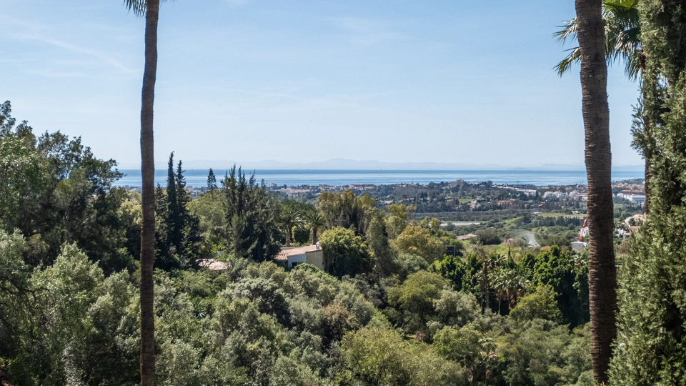 Apartment for sale in Monte Halcones, Benahavis