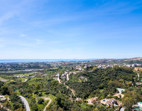 Apartment for sale in Monte Halcones, Benahavis