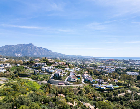 Apartment for sale in Monte Halcones, Benahavis