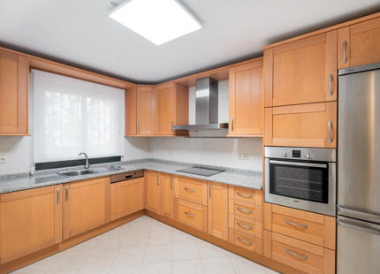 APARTAMENTO DE 3 DORMITORIOS CON VISTAS IMPRESIONANTES EN MONTE HALCONES