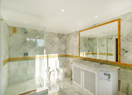 APARTAMENTO DE 3 DORMITORIOS CON VISTAS IMPRESIONANTES EN MONTE HALCONES