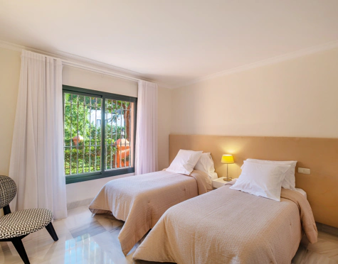 Apartment for sale in Monte Halcones, Benahavis