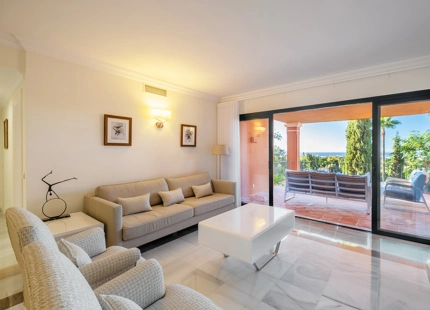 APARTAMENTO DE 3 DORMITORIOS CON VISTAS IMPRESIONANTES EN MONTE HALCONES