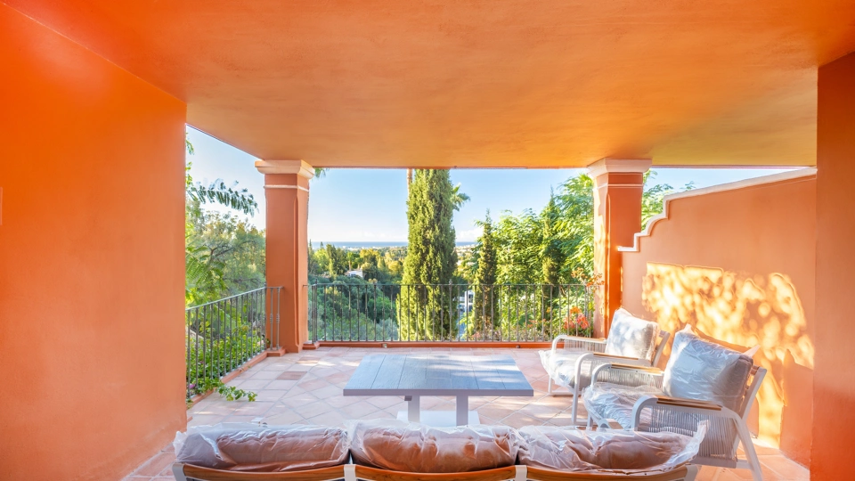 Apartamento en venta en Monte Halcones, Benahavis