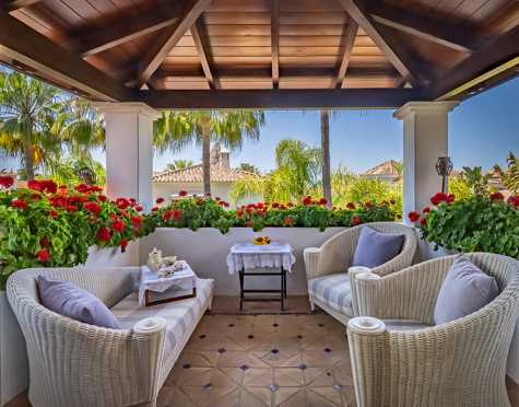 Villa for sale in Bahia de Marbella, Marbella Este