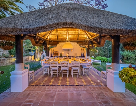 Villa for sale in Bahia de Marbella, Marbella Este