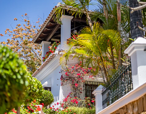 Villa for sale in Bahia de Marbella, Marbella Este