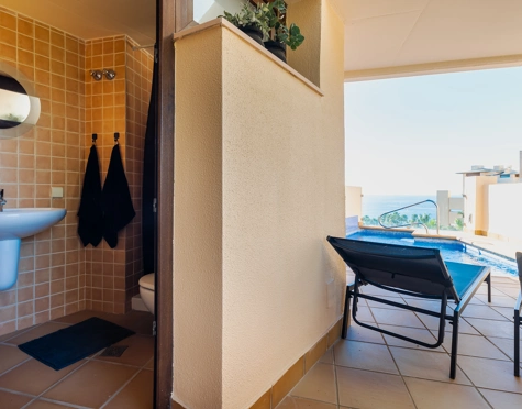 Atico Duplex en alquiler a corta temporada en Bahia de la Plata, Estepona East