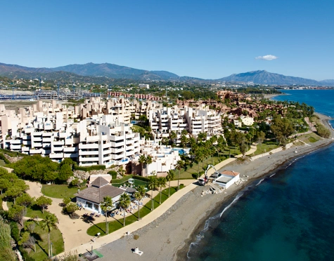 Atico Duplex en alquiler a corta temporada en Bahia de la Plata, Estepona East