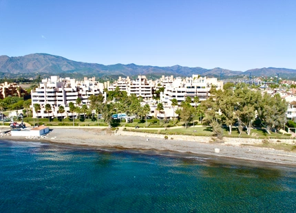 Luxury Apartment with Private Pool and Sea Views in Bahía de la Plata, Estepona
