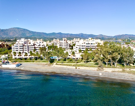 Atico Duplex en alquiler a corta temporada en Bahia de la Plata, Estepona East