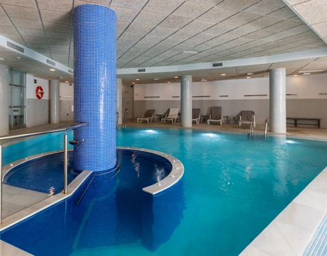 Atico Duplex en alquiler a corta temporada en Bahia de la Plata, Estepona East