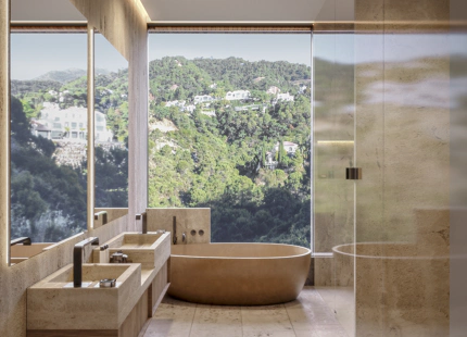 EXQUISITE 6-BEDROOM LUXURY VILLA IN THE PRESTIGIOUS EL MADROÑAL AREA