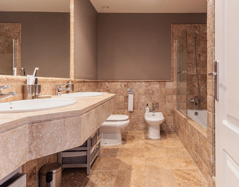 Penthouse for sale in Benatalaya, Estepona East