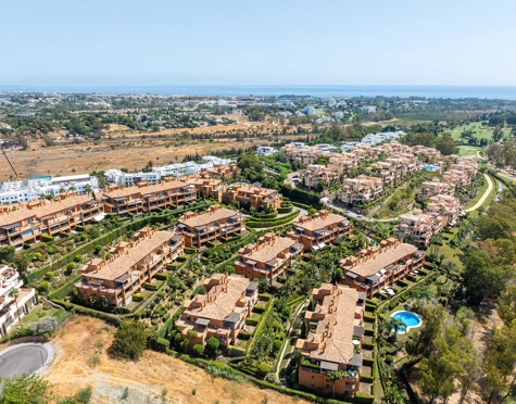Penthouse for sale in Benatalaya, Estepona East