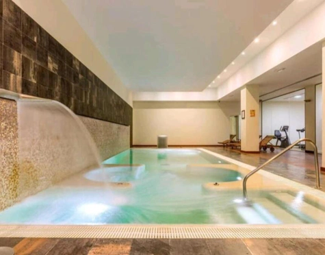 Penthouse for sale in Benatalaya, Estepona East