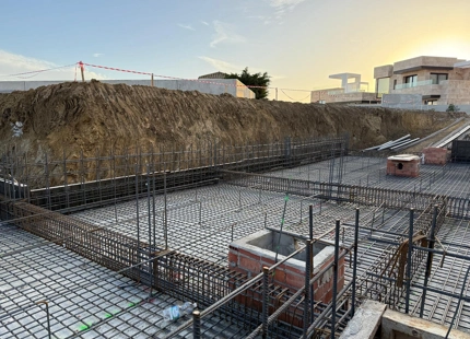 PROYECTO DE VILLA LUJOSA CON VISTAS AL MAR Y A LA MONTAÑA EN VALLE ROMANO, ESTEPONA