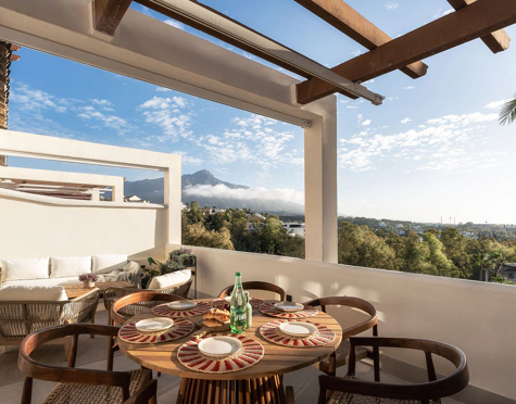 Apartment for sale in Palacetes Los Belvederes, Nueva Andalucia