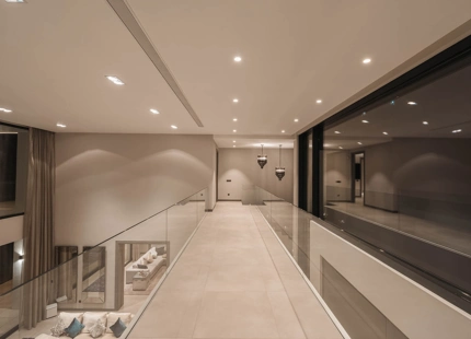 EXQUISITE LUXURY VILLA IN EL MADROÑAL WITH BREATHTAKING VIEWS