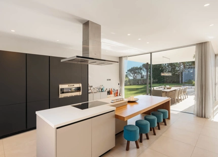 EXQUISITE LUXURY VILLA IN EL MADROÑAL WITH BREATHTAKING VIEWS