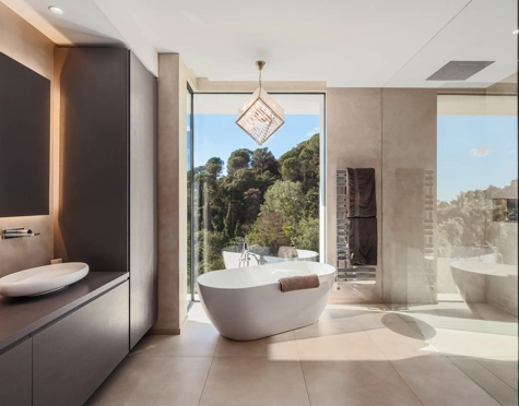 Villa for sale in El Madroñal, Benahavis