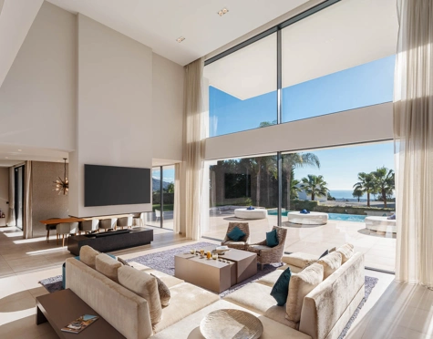 Villa for sale in El Madroñal, Benahavis