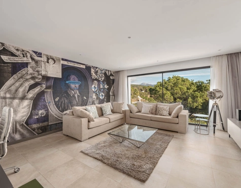 Villa for sale in El Madroñal, Benahavis