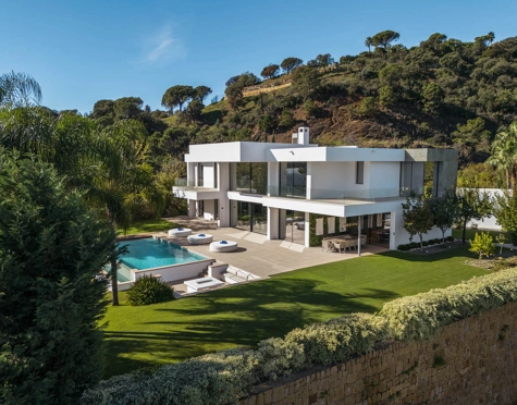 Villa for sale in El Madroñal, Benahavis