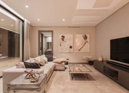 EXQUISITE LUXURY VILLA IN EL MADROÑAL WITH BREATHTAKING VIEWS