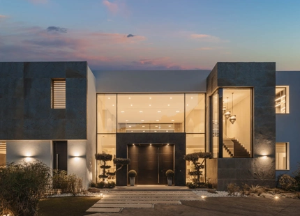 EXQUISITE LUXURY VILLA IN EL MADROÑAL WITH BREATHTAKING VIEWS