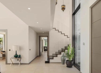 EXQUISITE LUXURY VILLA IN EL MADROÑAL WITH BREATHTAKING VIEWS
