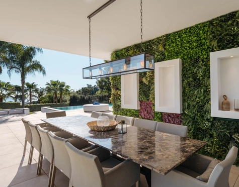 Villa for sale in El Madroñal, Benahavis